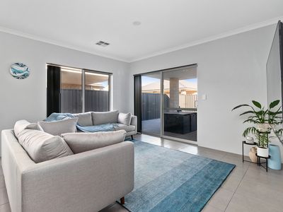62 Lockhart Crescent, South Guildford