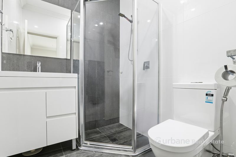 6 Banyan Glade, Schofields