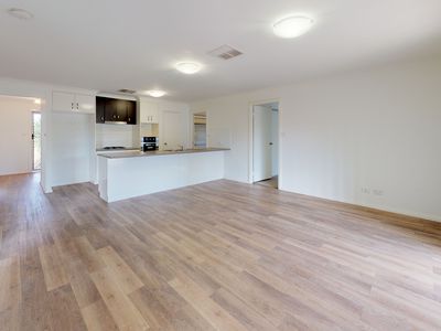 22 Dalbeattie Crescent, Dubbo