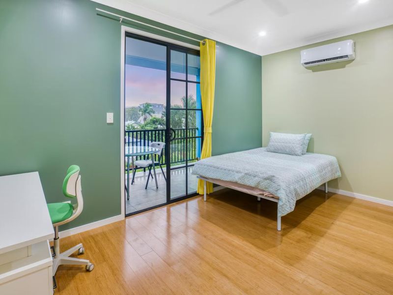 77 / 38  Archibald Street, West End