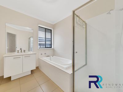 12 Lucindale Road, Wollert