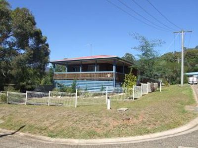 14 Coolumbooka Avenue , Tawonga South