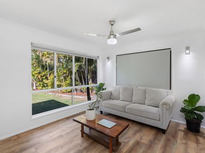 14 Beerburrum Street, Landsborough