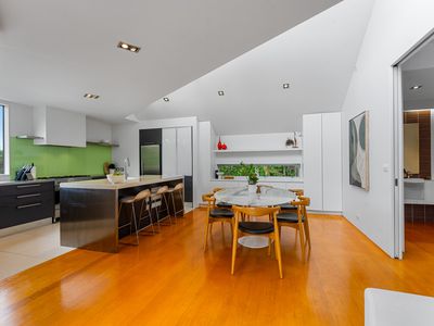 12B Parr Terrace, Castor Bay