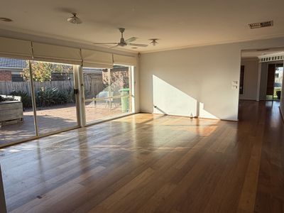 7 Conquest Drive, Werribee