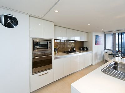 305 / 30 The Circus, Burswood