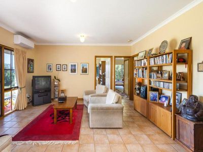 12 Moras Court, Gisborne