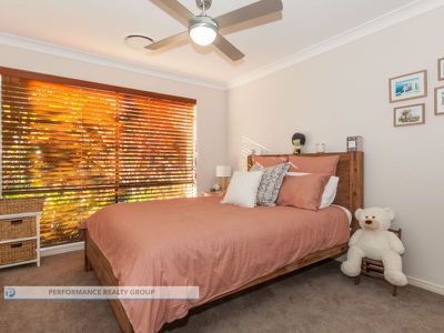57 Laughlen Chase, Pacific Pines
