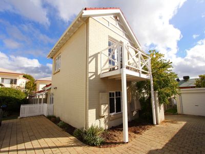 2 / 19 Kitchener Avenue, Victoria Park