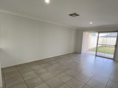 4 Graza Avenue, Dubbo