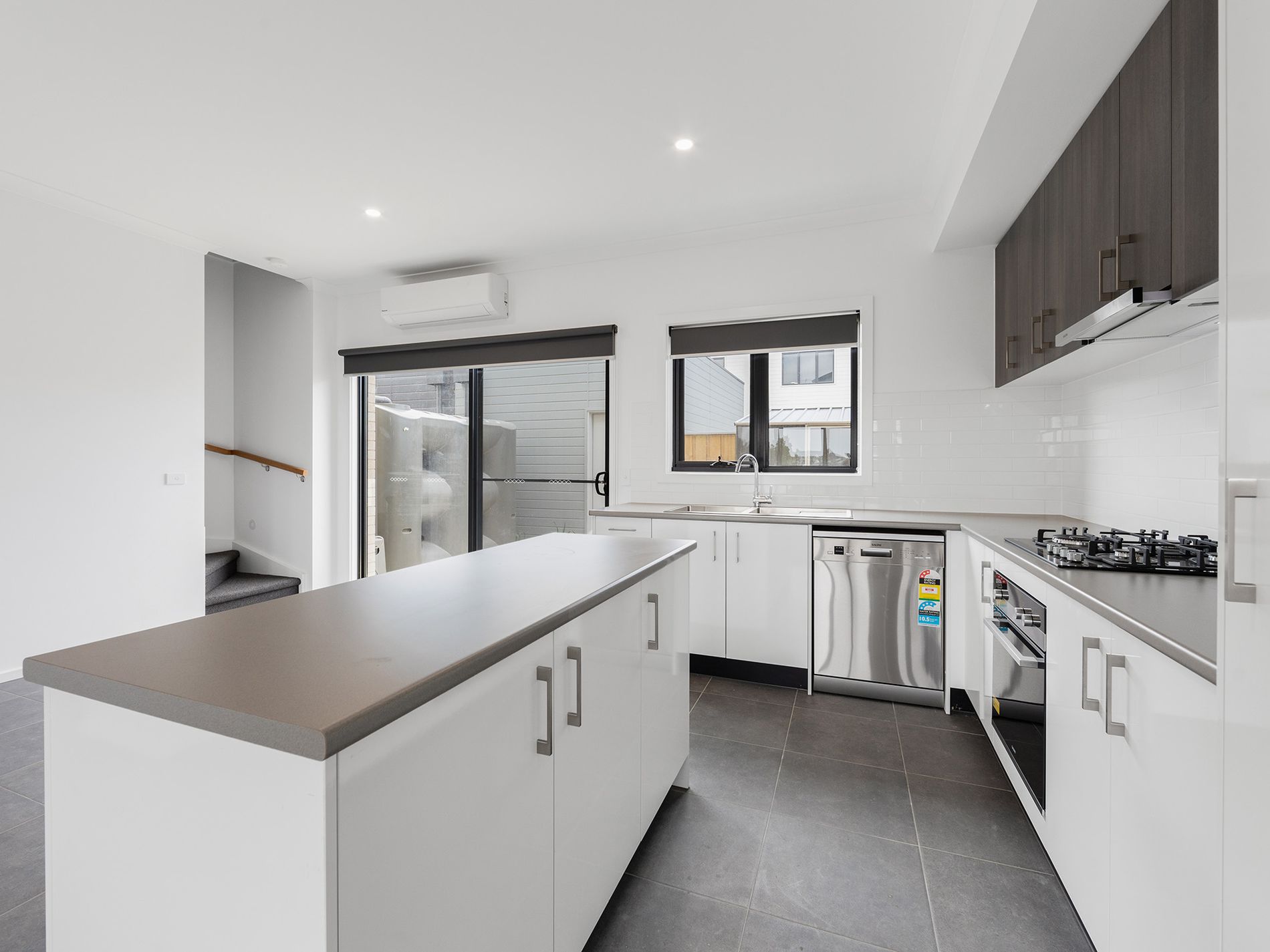 14 Kimzy Circuit, Werribee