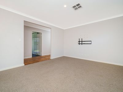 13 Denmark Loop, South Guildford