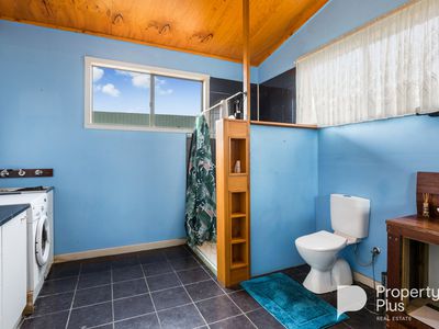 140 Gibbs Road, Majorca