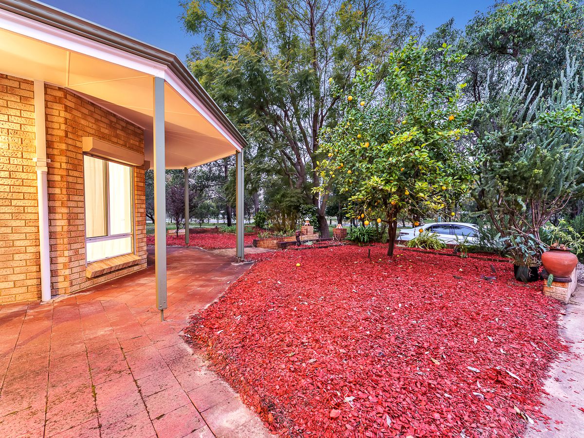 71 Serpentine Way, Stake Hill