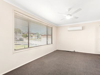 11 Phillips Crescent, Barrack Heights