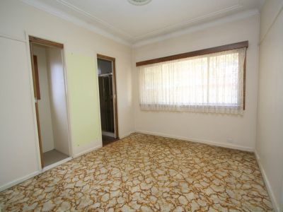 17 The Crescent, Yagoona
