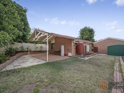 6 Chipperfield Circuit, Gordon