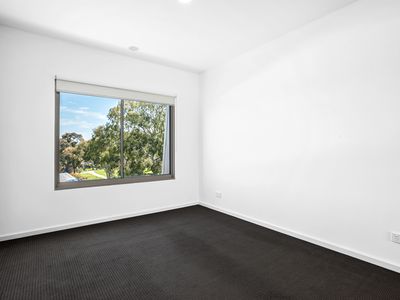 32 / 12 Close Avenue, Dandenong