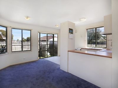 2 / 18 Garden Court, Keysborough