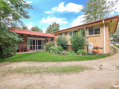 12 Sunningdale Avenue, Rochedale South