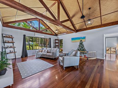 7 Daydream Court, Cannonvale