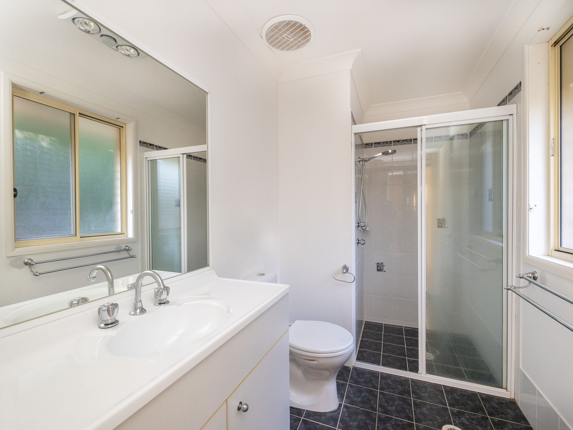 12 Yarrawonga Drive, Mollymook Beach