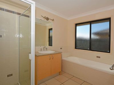 17 Kestrel Court, Eli Waters