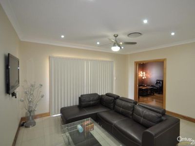 64 Dunheved Circle, Dubbo