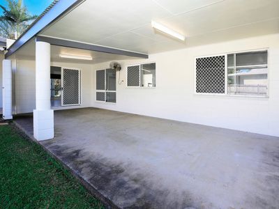 6 Mcrobbs Close, Edmonton