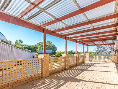 4 Camfield Place, Beldon