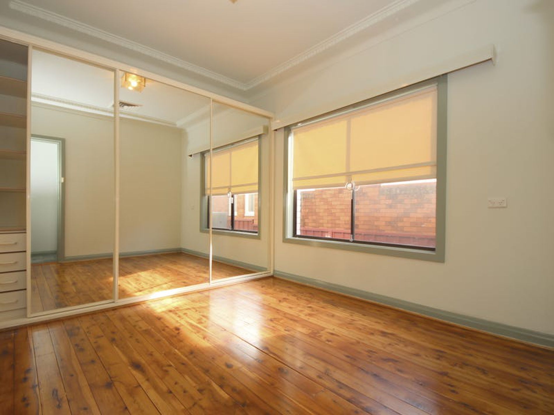 8 Fenwick Avenue, Roselands