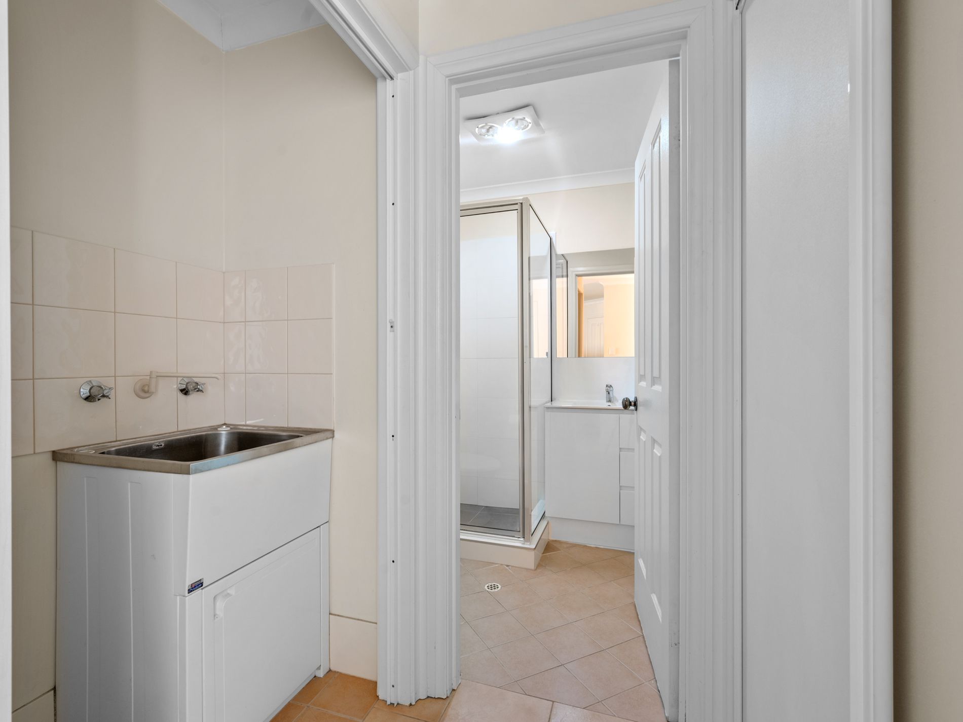 6 / 10 Great Eastern Highway, Somerville