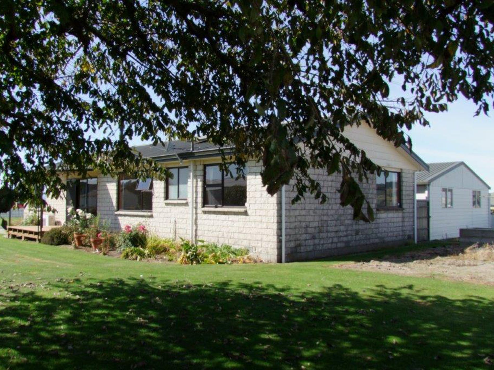 141 Adams Flat Road, Milton