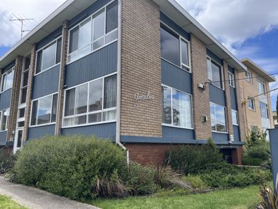 1/17 The Esplanade, Geelong