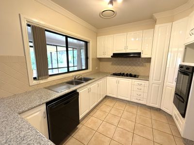 16 Dussin Street, Griffith