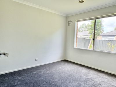 5 Edenvale Street, Manor Lakes