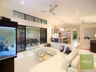 13 Waterlily Circuit, Douglas