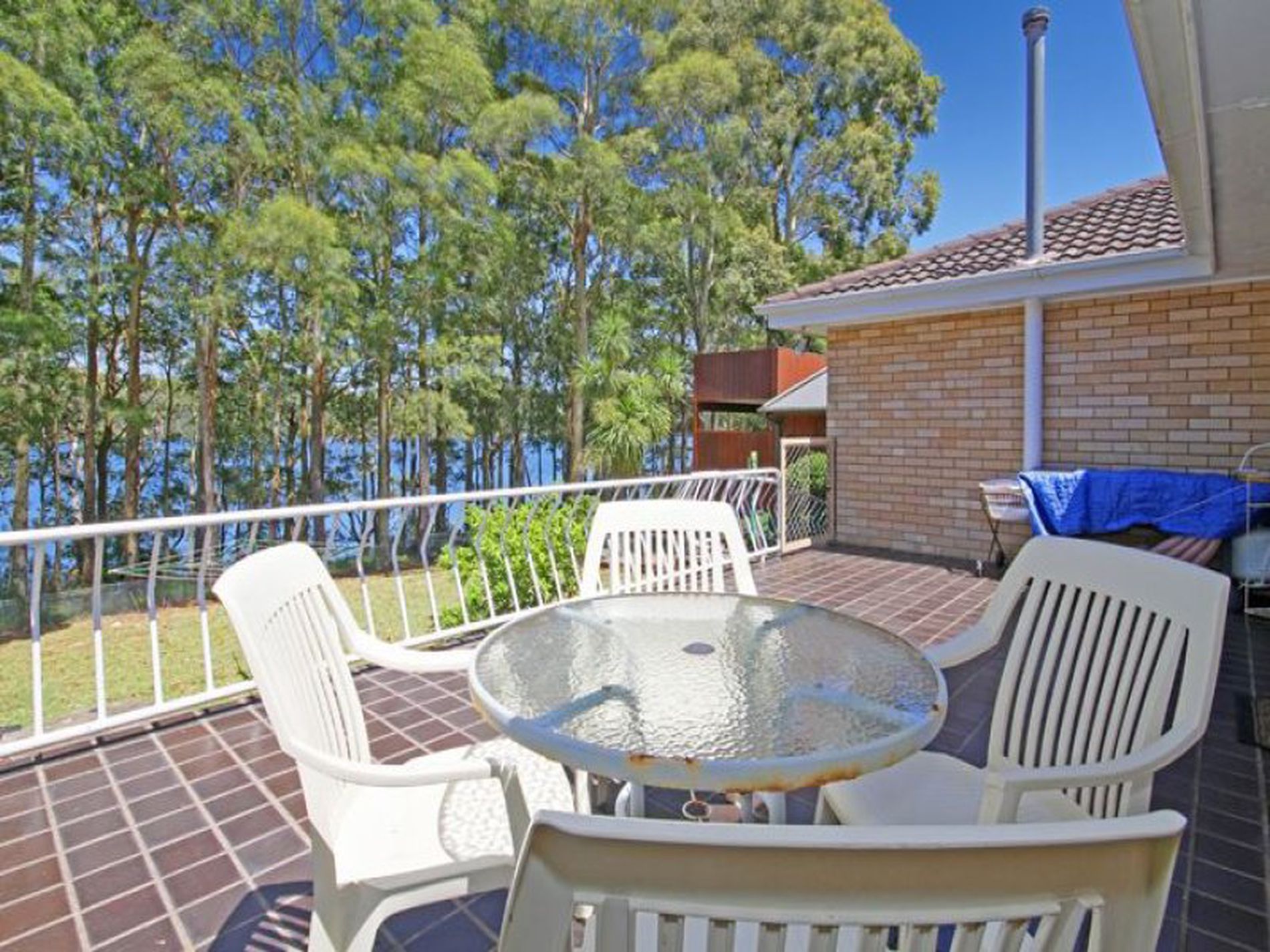 44 Kings Point Drive, Kings Point