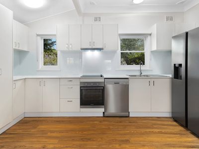 16 Avon Road, North Ryde