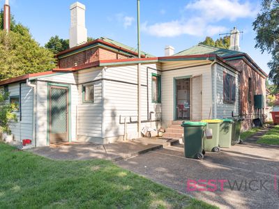 212 Stewart Street, Bathurst