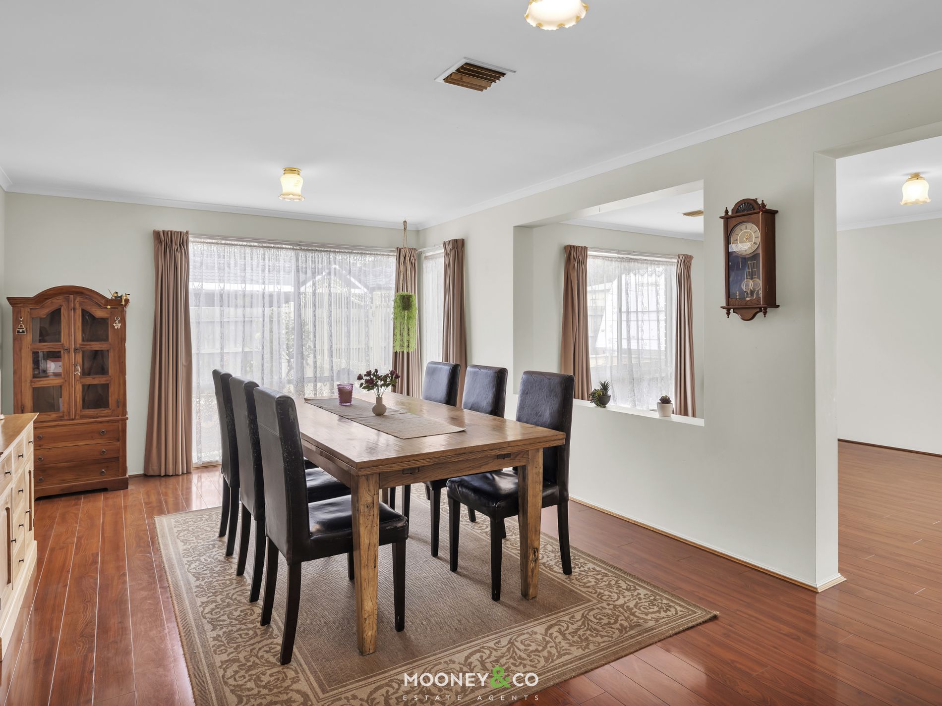 53 Cherryhills Drive, Cranbourne