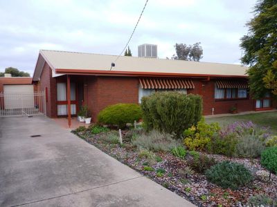 15 Windsor Crescent, Horsham