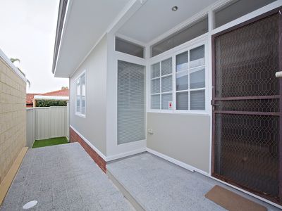 242 St Brigids Terrace, Doubleview