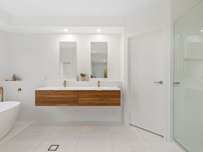4 Brush Box Place, Wakerley