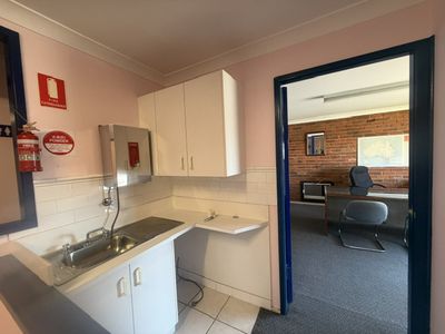 27 CROWN STREET, Tamworth
