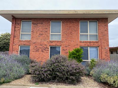 1 / 102 Synnot Street, Werribee