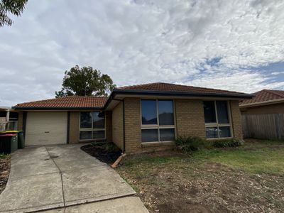 1 / 3 Ganges Court, Werribee