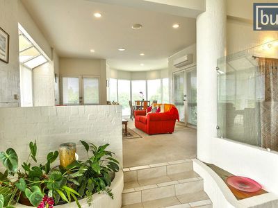 4 Maynet Pl, West Albury