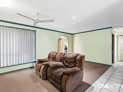 62 Cedar Crescent, Kawungan