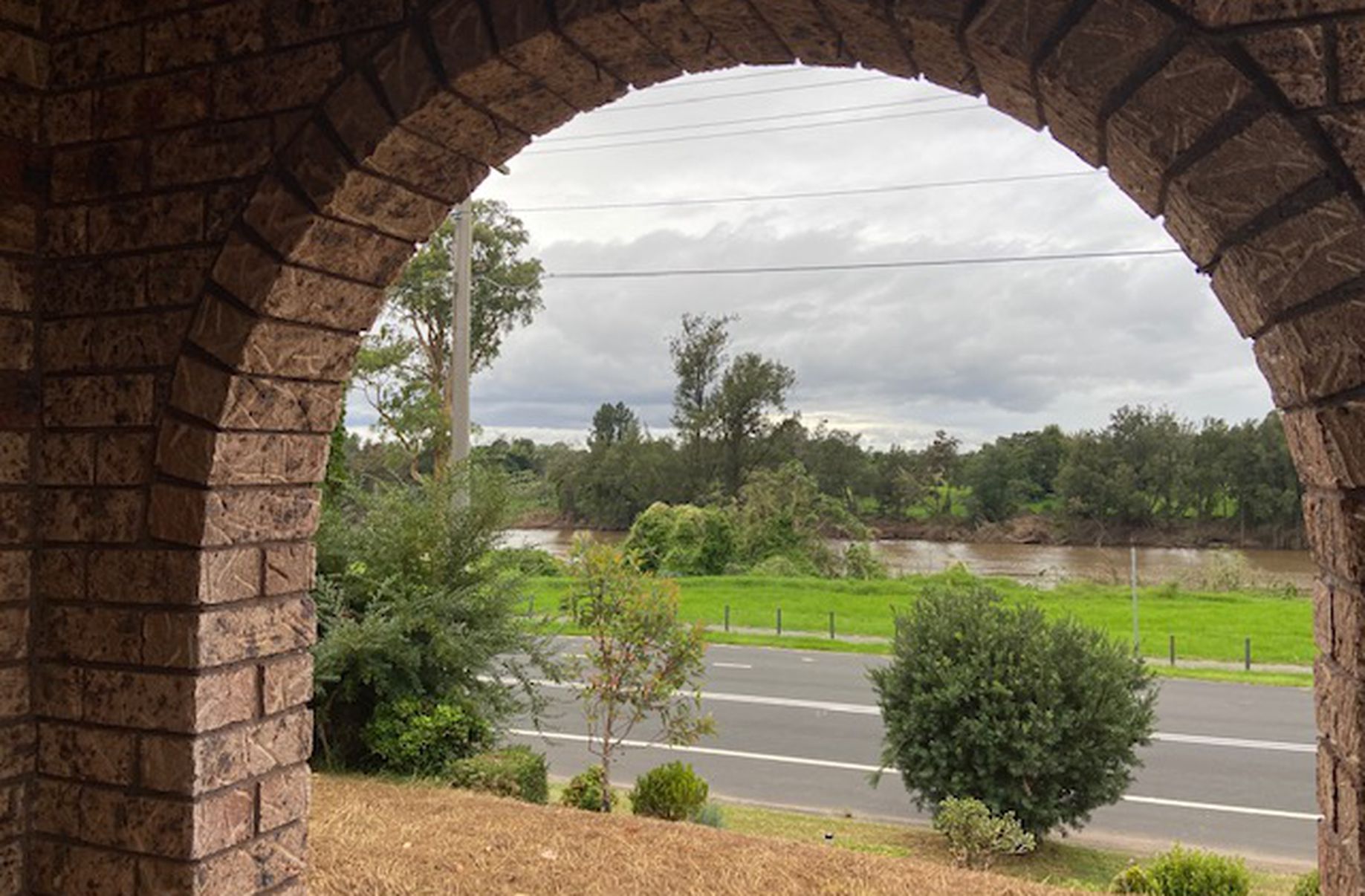 180 River Road, Leonay Real Homes Realty